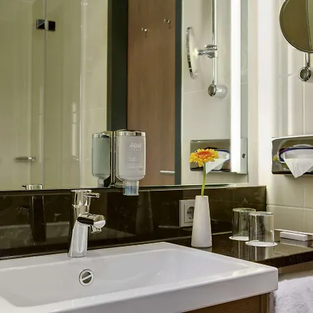 Intercityhotel 4*