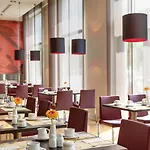 Intercityhotel Szálloda 4*