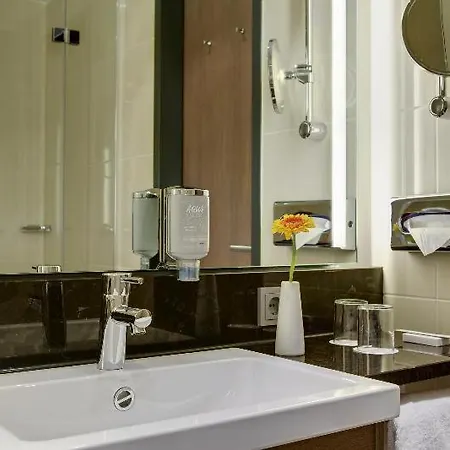Intercityhotel 4*