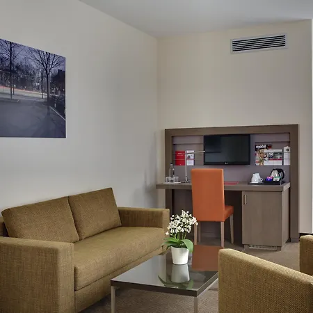 インターシティホテル 4*