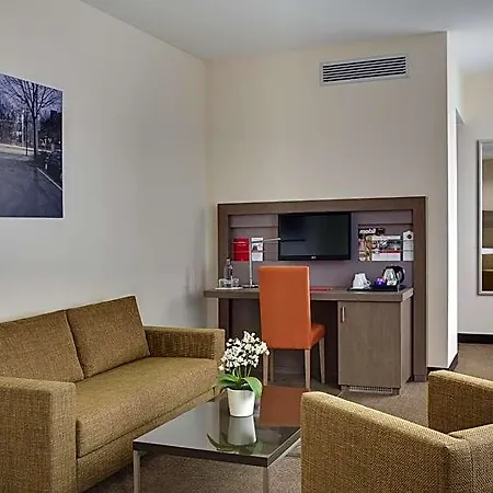 Intercityhotel 4*