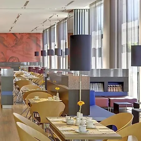 Intercityhotel Λειψία
