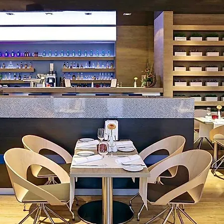 Ξενοδοχείο Intercityhotel 4*