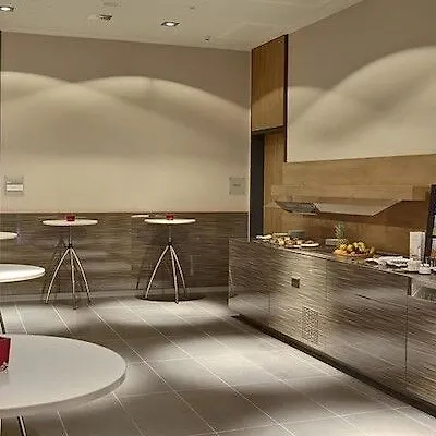 Intercityhotel 4*