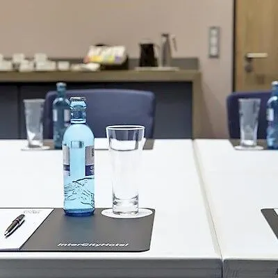 Intercityhotel Λειψία