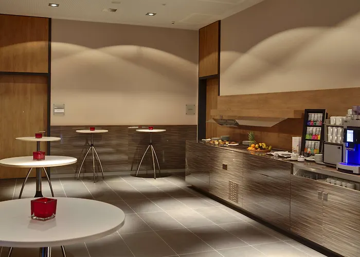 Intercityhotel Отель