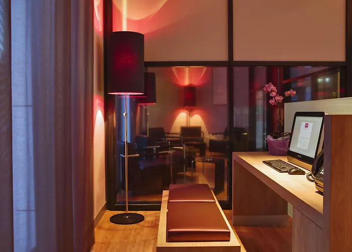 Intercityhotel Отель 4*