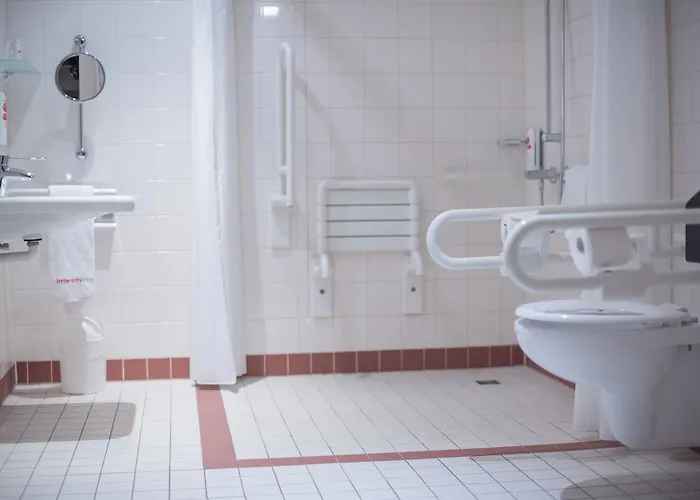 Отель Intercityhotel 4*